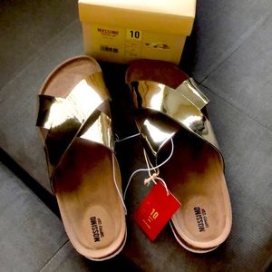 Beautiful, gold sandals